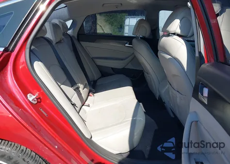 2016 Hyundai Sonata Sport z USA, uszkodzony, nr VIN 5NPE34AF9GH429142